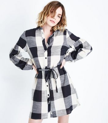 Robe chemise noire à carreaux et ceinture ix5bJnAo