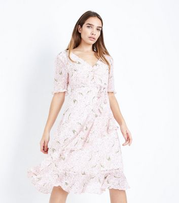 Robe rose en mousseline à fleurs et plusieurs épaisseurs FPxh2CYL Robe rose en mousseline à fleurs et plusieurs épaisseurs FPxh2CYL