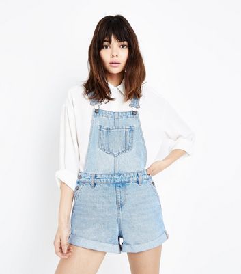 Salopette short en jean bleu légèrement délavée hFp7EYwG